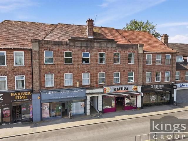 Flat for sale in Cranborne, Potters Bar