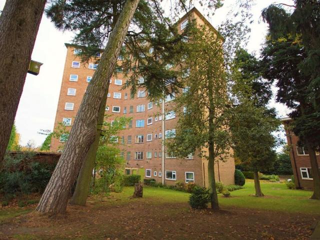 Flat for sale in Wake Green, West Midlands