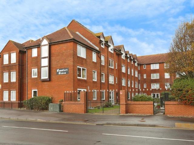 Flat for sale in Newtown, Gosport