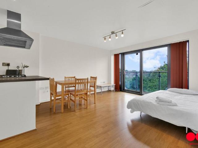 Flat for sale in Leyton, Greater London