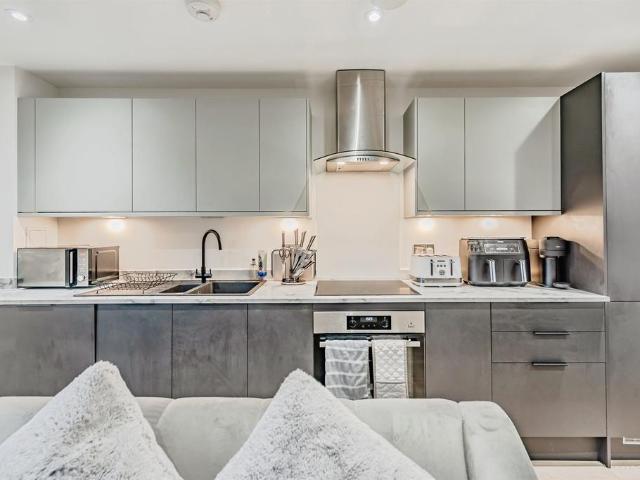 Flat for sale in Glynde, Isle Of Man