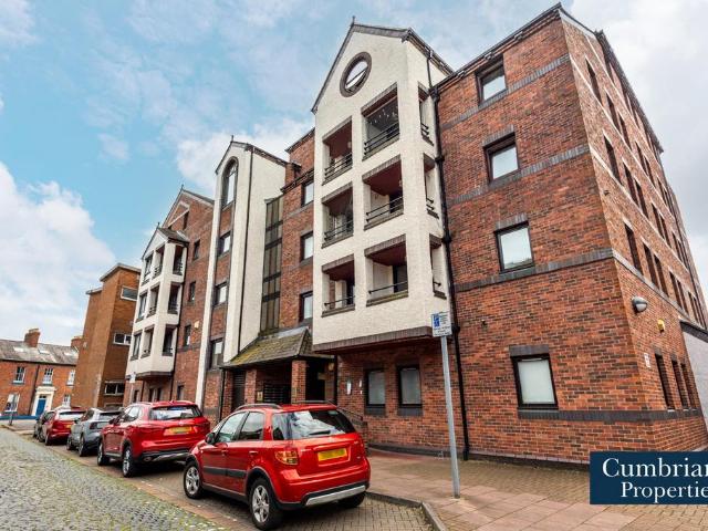 Flat for sale in Caldewgate