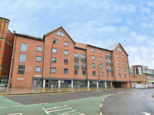 Flat for sale in City Centre, South Yorkshire