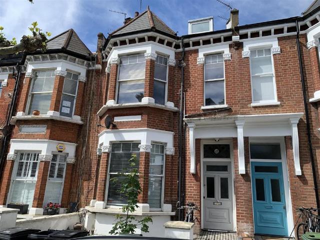 Flat for sale in West Hampstead, Greater London