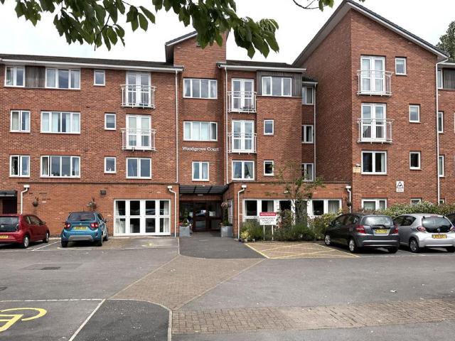 Flat for sale in Hazel Grove, Greater Manchester