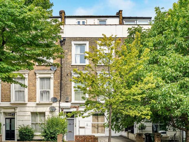 Flat for sale in Holloway, Lower Holloway