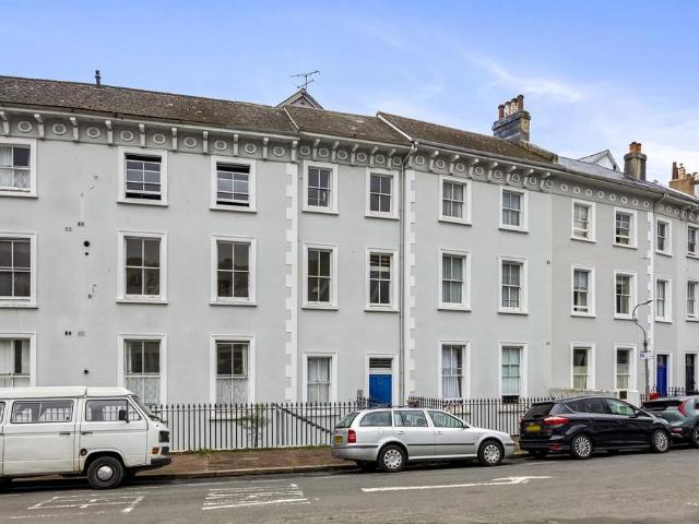 Flat for sale in Round Hill, Brighton & Hove