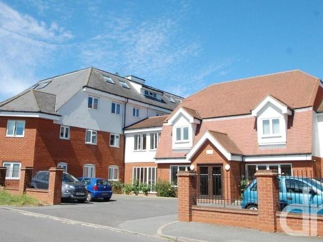 Flat for sale in Fordham Heath, Essex