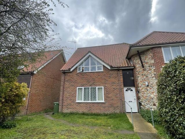 Flat for sale in Diss, Burgh St Peter