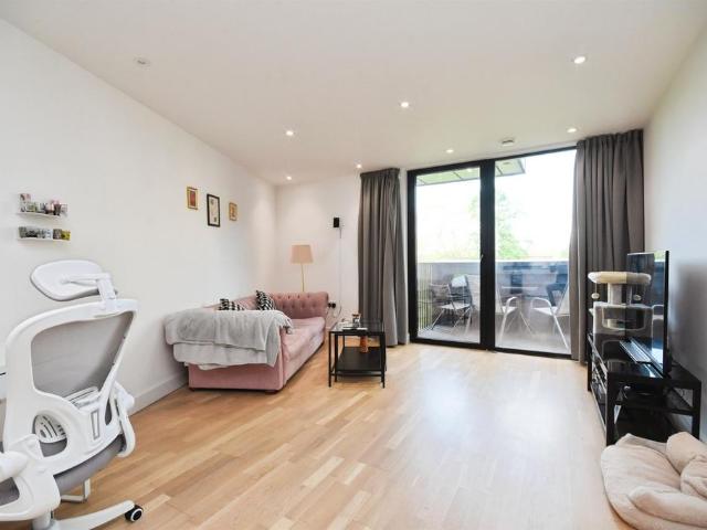 Flat for sale in Moulsham, Chelmsford