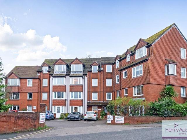 Flat for sale in Petersfield, Bolton Low Houses