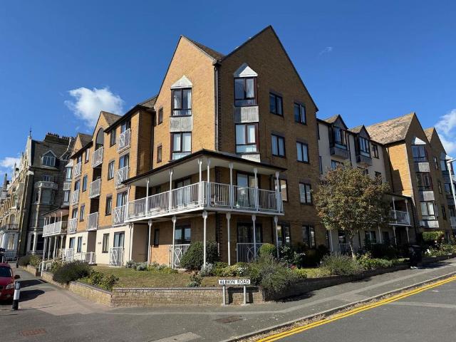 Flat for sale in East Cliff, Acol