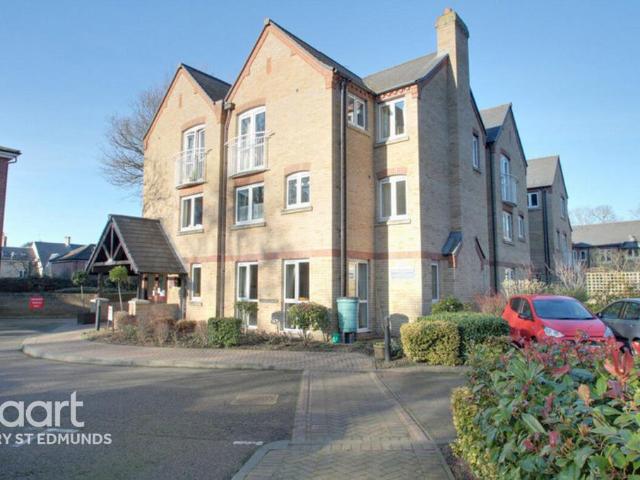 Flat for sale in Howard Estate, Chedburgh