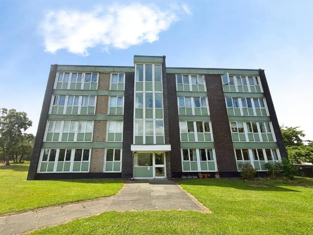 Flat for sale in Blakelaw, Tyne And Wear