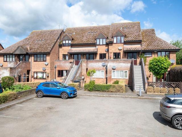 Flat for sale in Kettering