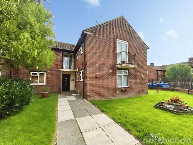 Flat for sale in Deysbrook, Calderstones