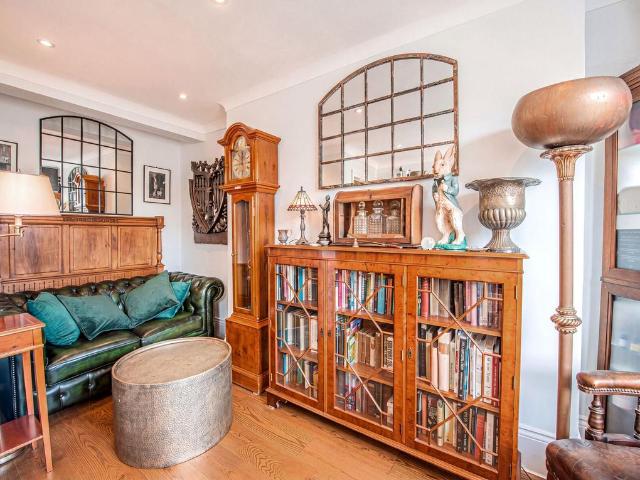 Flat for sale in Soho, Greater London