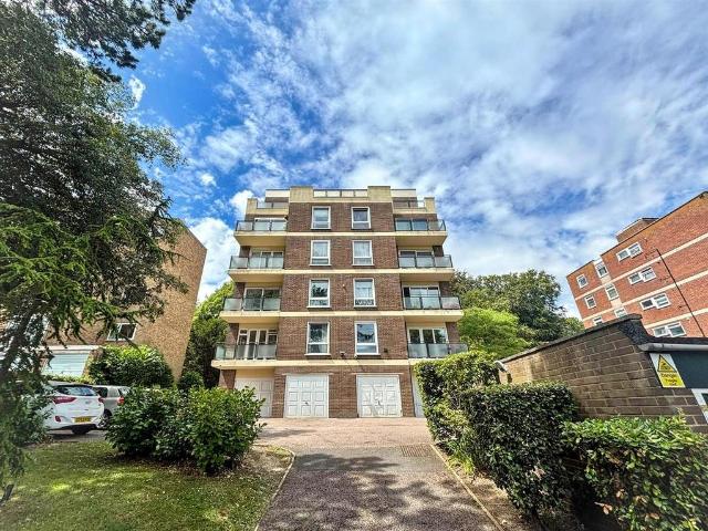 Flat for sale in Upperton, Eastbourne