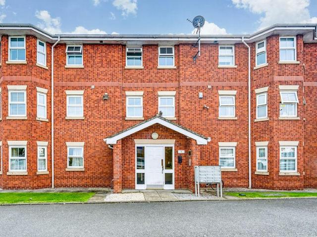 Flat for sale in Fairfield, Warrington