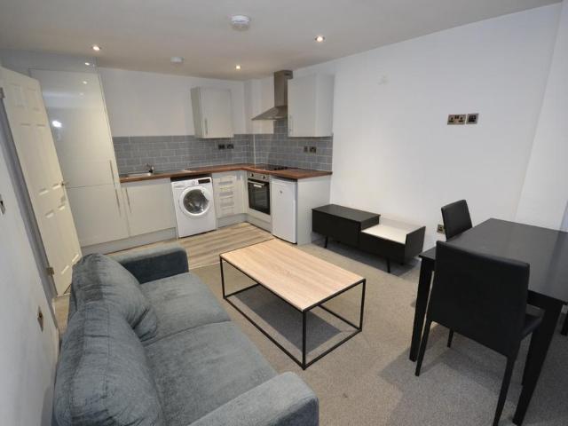 Flat for sale in Old Town, Hull