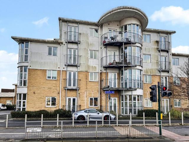 Flat for sale in Townsend, Bournemouth