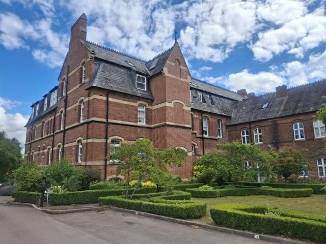 Flat for sale in Bartestree