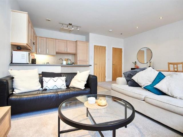 Flat for sale in Redcliffe, Feckenham