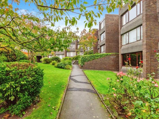 Flat for sale in West Midlands