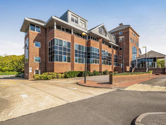Flat for sale in Bellfields, Guildford