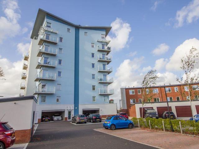 Flat for sale in Penarth, Wales