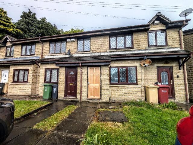 Flat for sale in Lee Bank, Greater Manchester