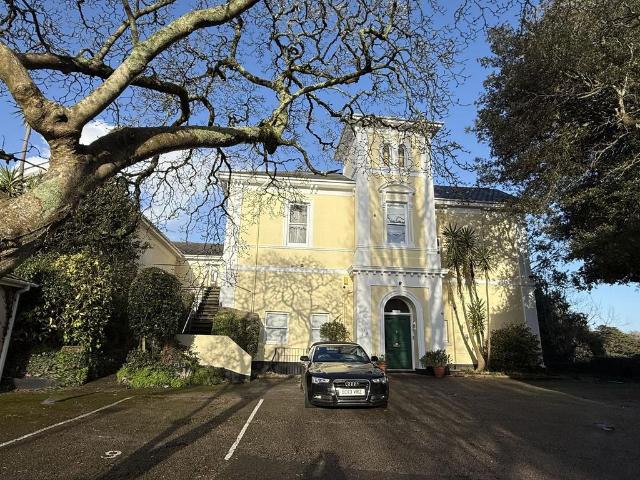 Flat for sale in Babbacombe