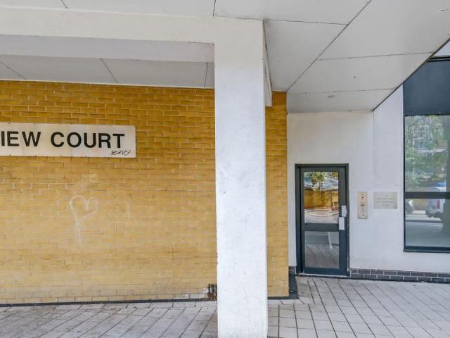 Flat for sale in Bromley-by-Bow, Poplar Grove
