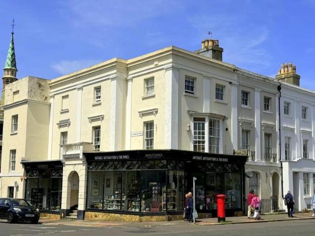 Flat for sale in Eastbourne, East Sussex