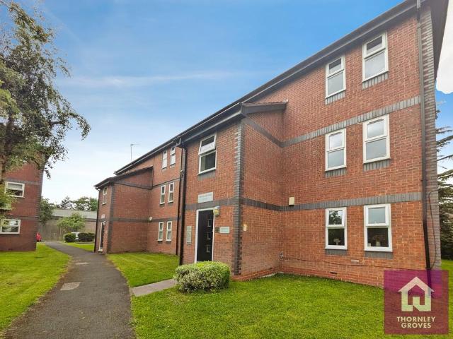 Flat for sale in Winton, Salford