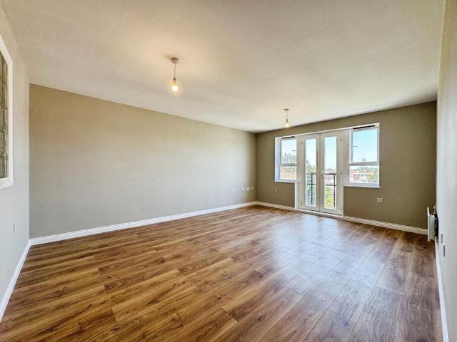 Flat for sale in Colindale, Greater London
