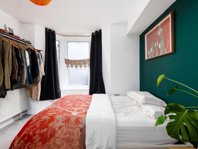 Flat for sale in Feckenham, City Of Bristol