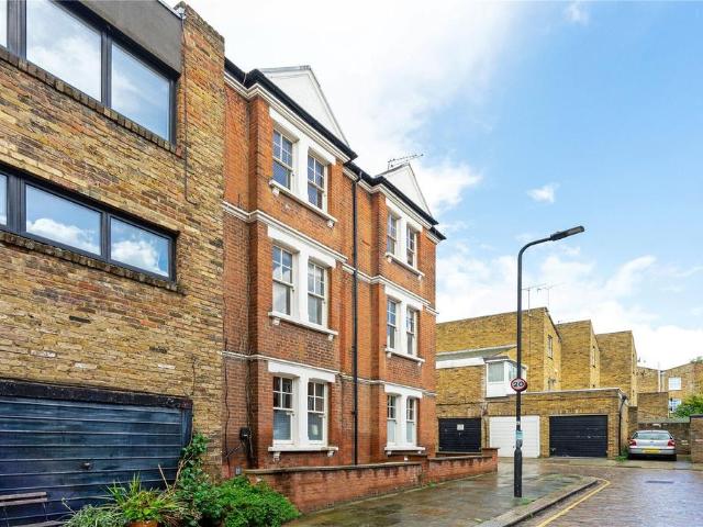 Flat for sale in Kentish Town, Greater London