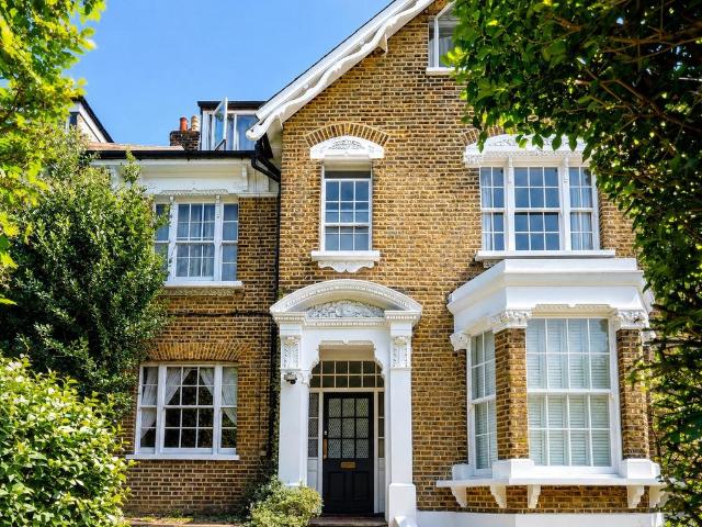 Flat for sale in London Borough of Lewisham, Deptford
