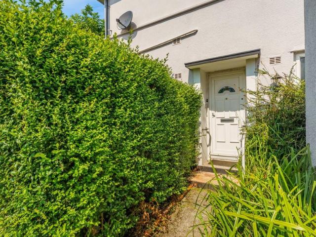 Flat for sale in Mount Wise