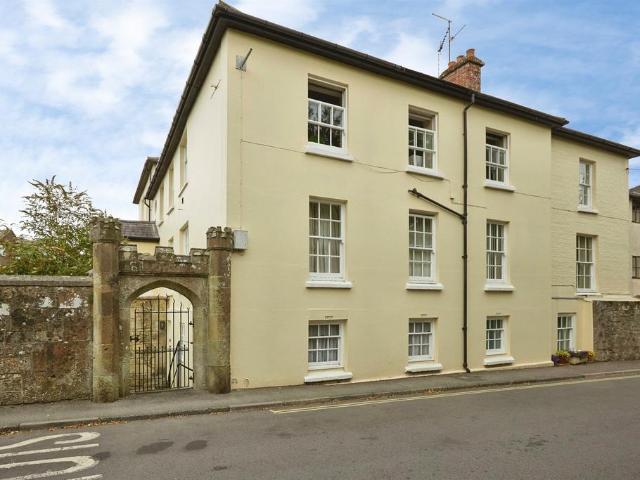 Flat for sale in The Maltings, Shaftesbury