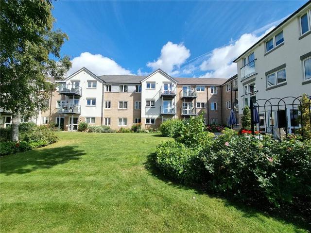 Flat for sale in King's Walden, Hertfordshire