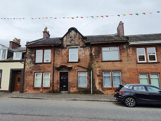 Flat for sale in Darvel