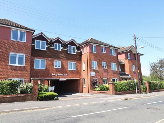 Flat for sale in Hedge End, Helford