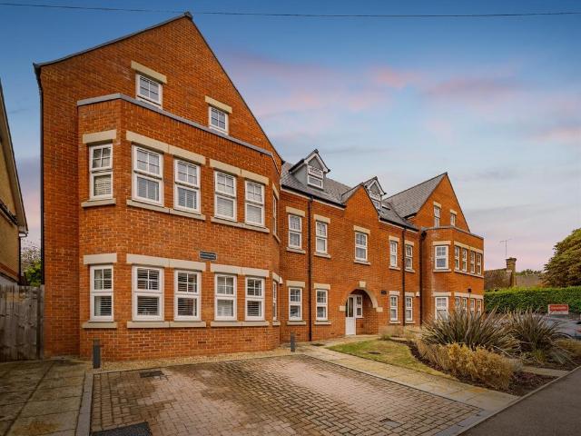 Flat for sale in North Watford