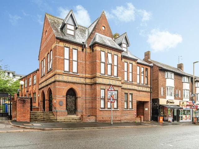 Flat for sale in Priest Down, Hampshire