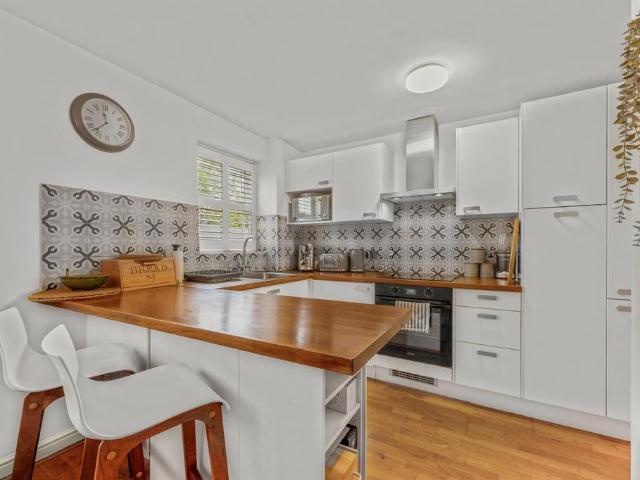 Flat for sale in Windmill Green Estate, Greater London