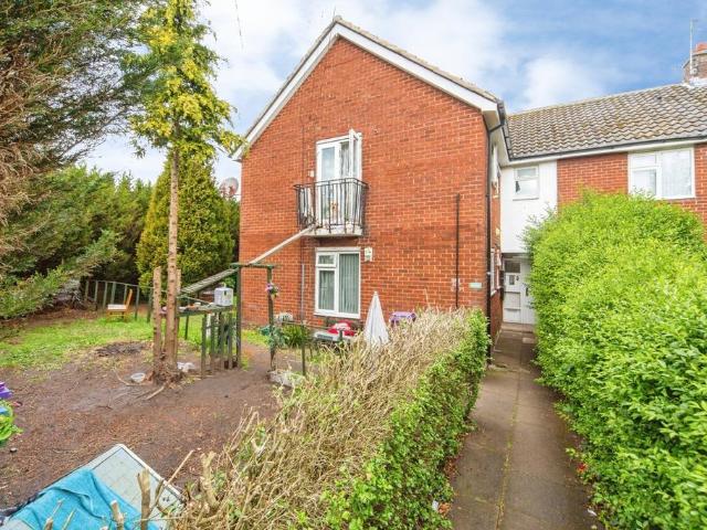 Flat for sale in Calderstones