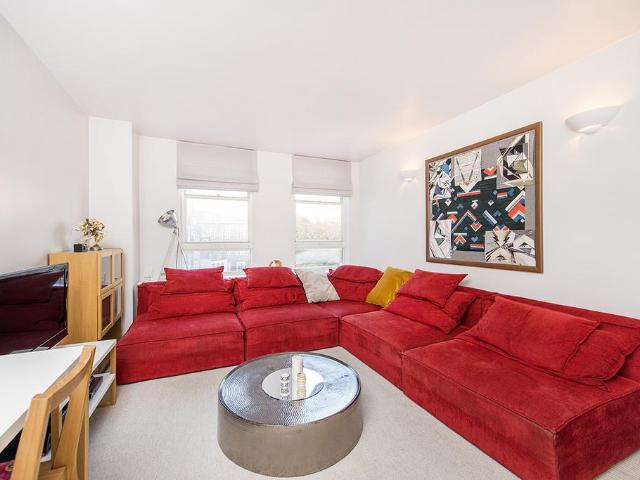 Flat for sale in Chelsea, Greater London