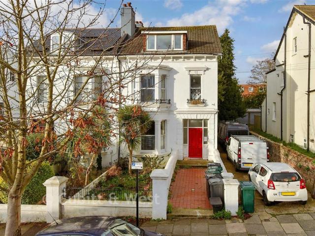 Flat for sale in Round Hill, Brighton & Hove